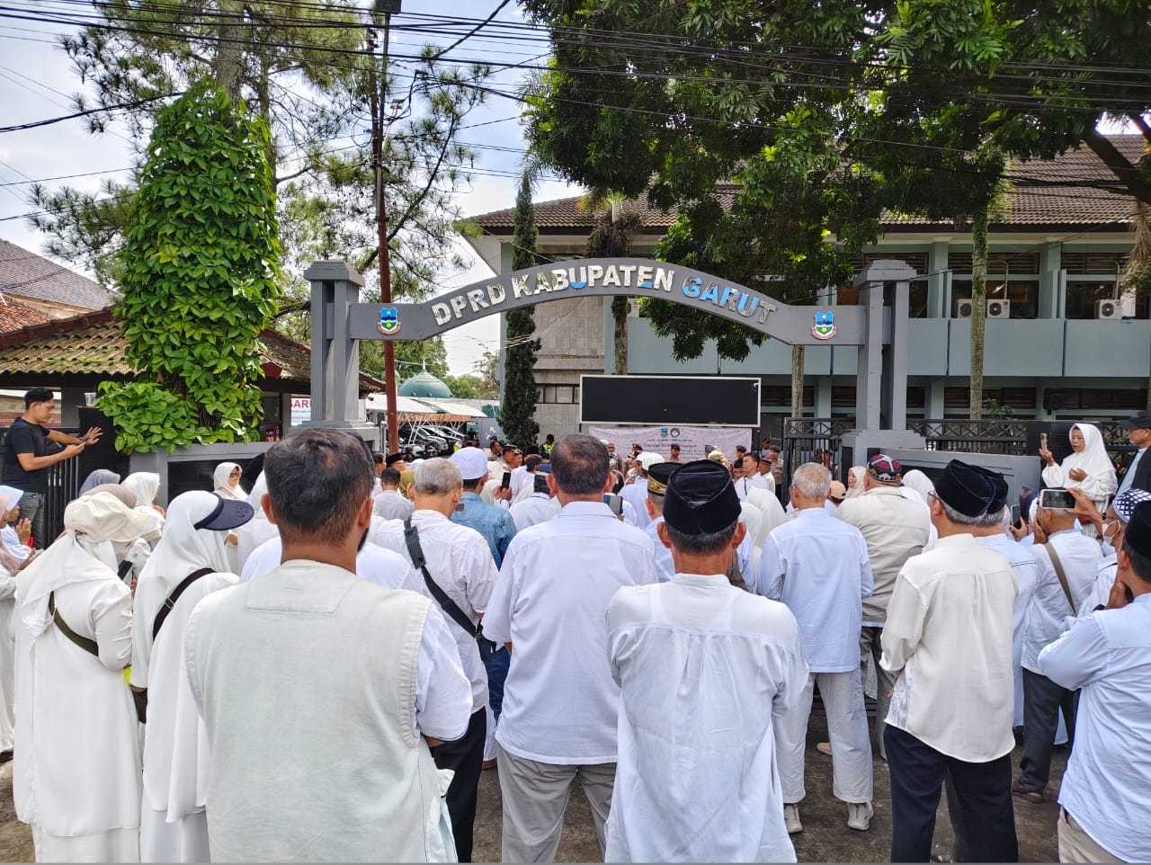 Aksi Calon Jemaah Haji Garut Menguat, DPRD Janji Perjuangkan Aspirasi hingga ke Tingkat Pusat