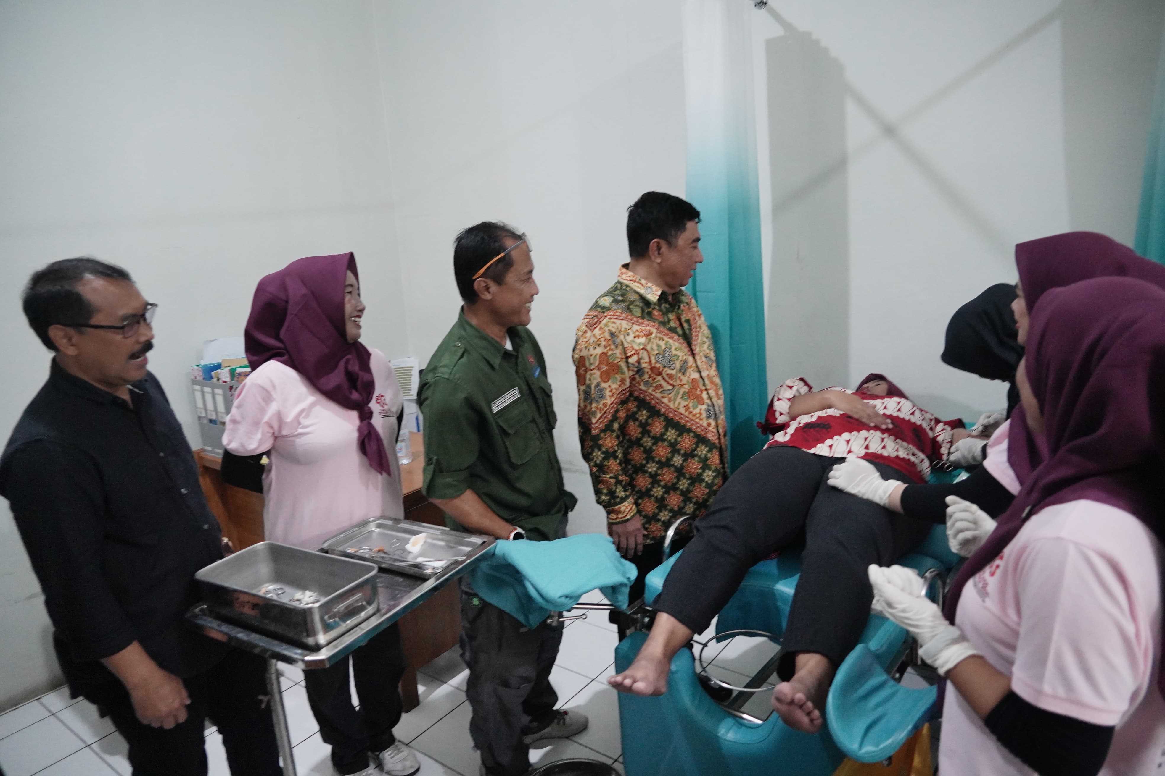 Kendalikan Angka Kelahiran Tinggi, Pemkab Garut Beri Pelayanan KB MKJP