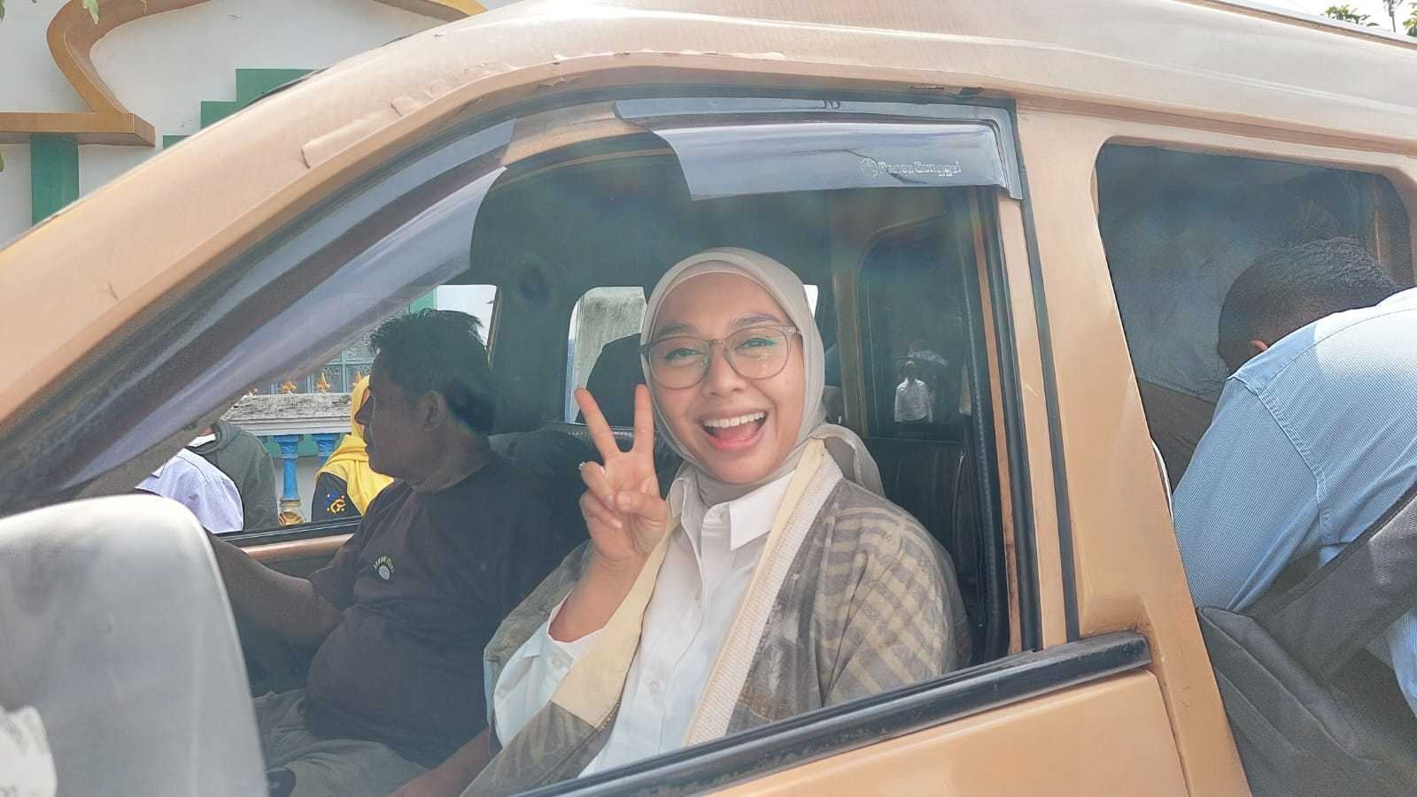 Gerakan Transportasi Sehat, Putri Karlina Pilih Angkot dalam Kunjungan Kerja