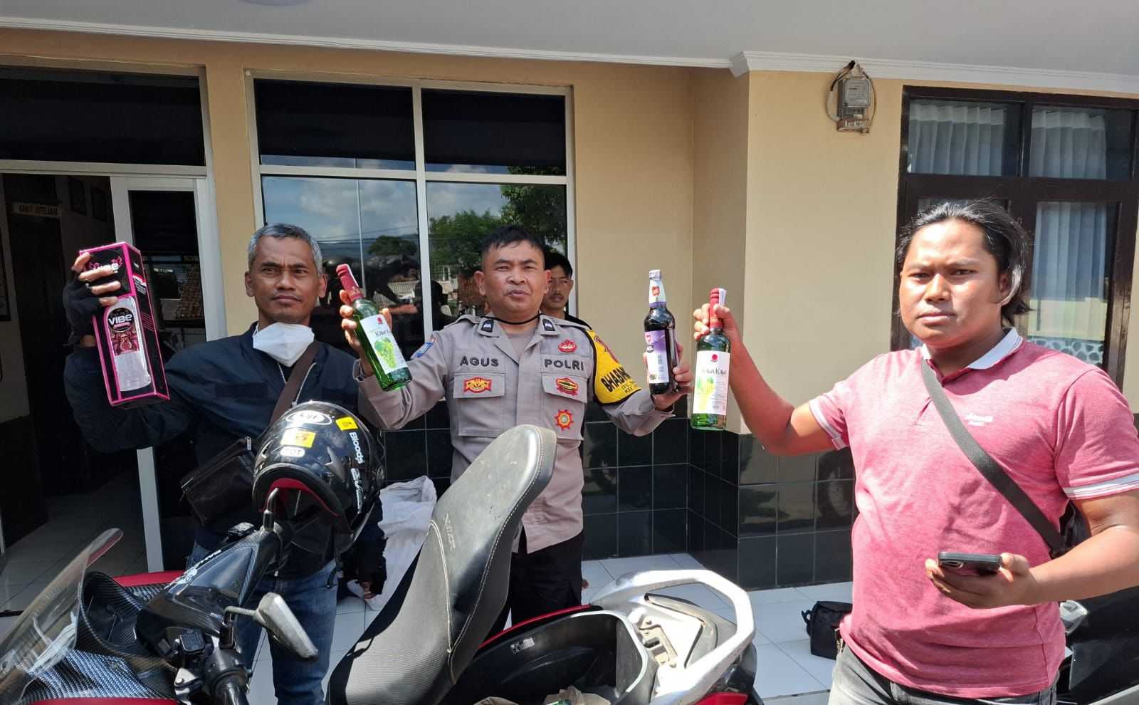 Jelang Nataru, Polsek Pasirwangi Bongkar Gudang Miras dan Amankan Satu Pelaku
