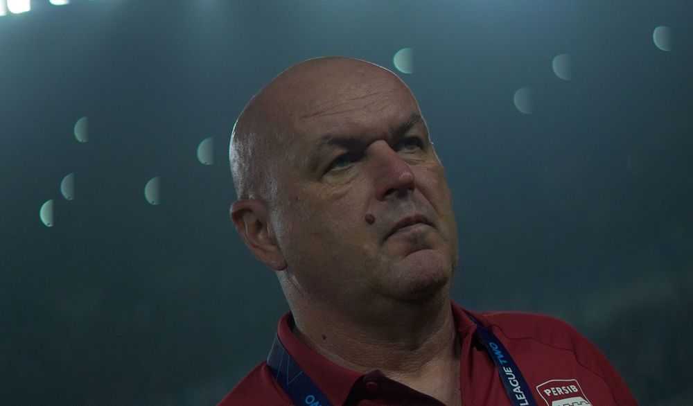 Hadapi Malut United, Bojan Hodak Siapkan Rotasi Demi Jaga Performa PERSIB