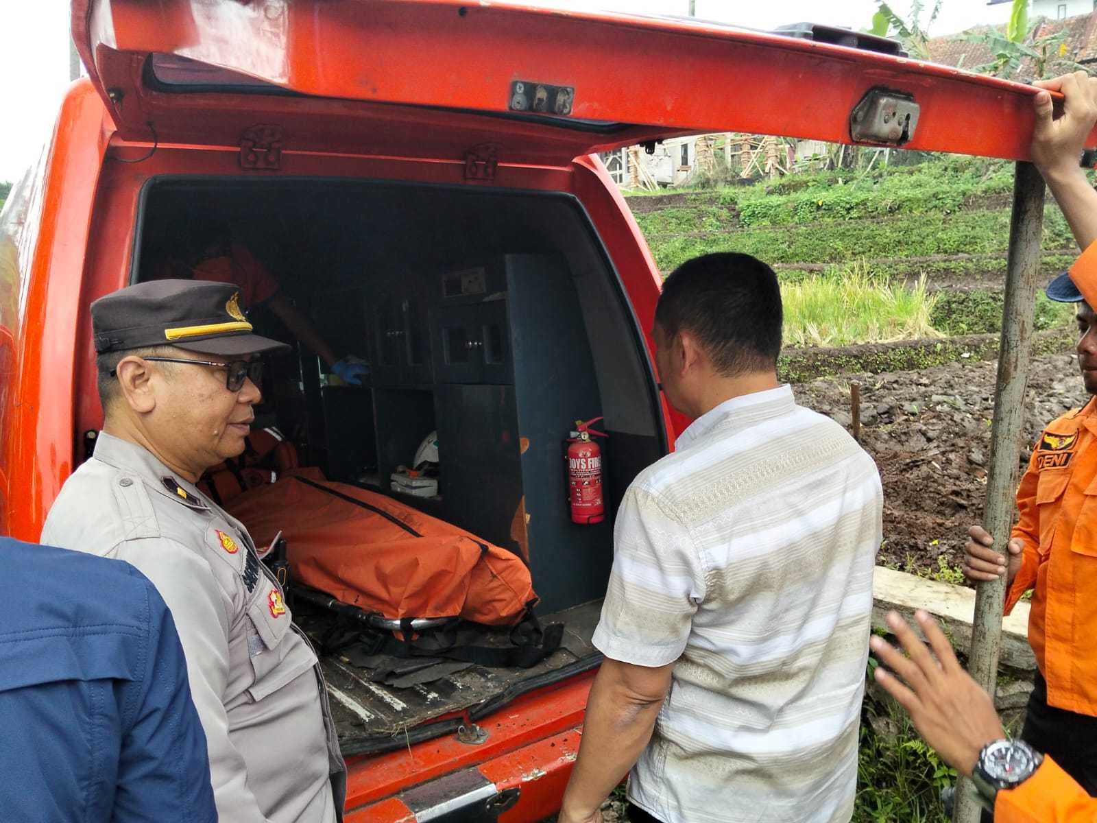 Diduga Hanyut, Warga Sirnagalih Ditemukan Meninggal di Sungai Cipamulihan