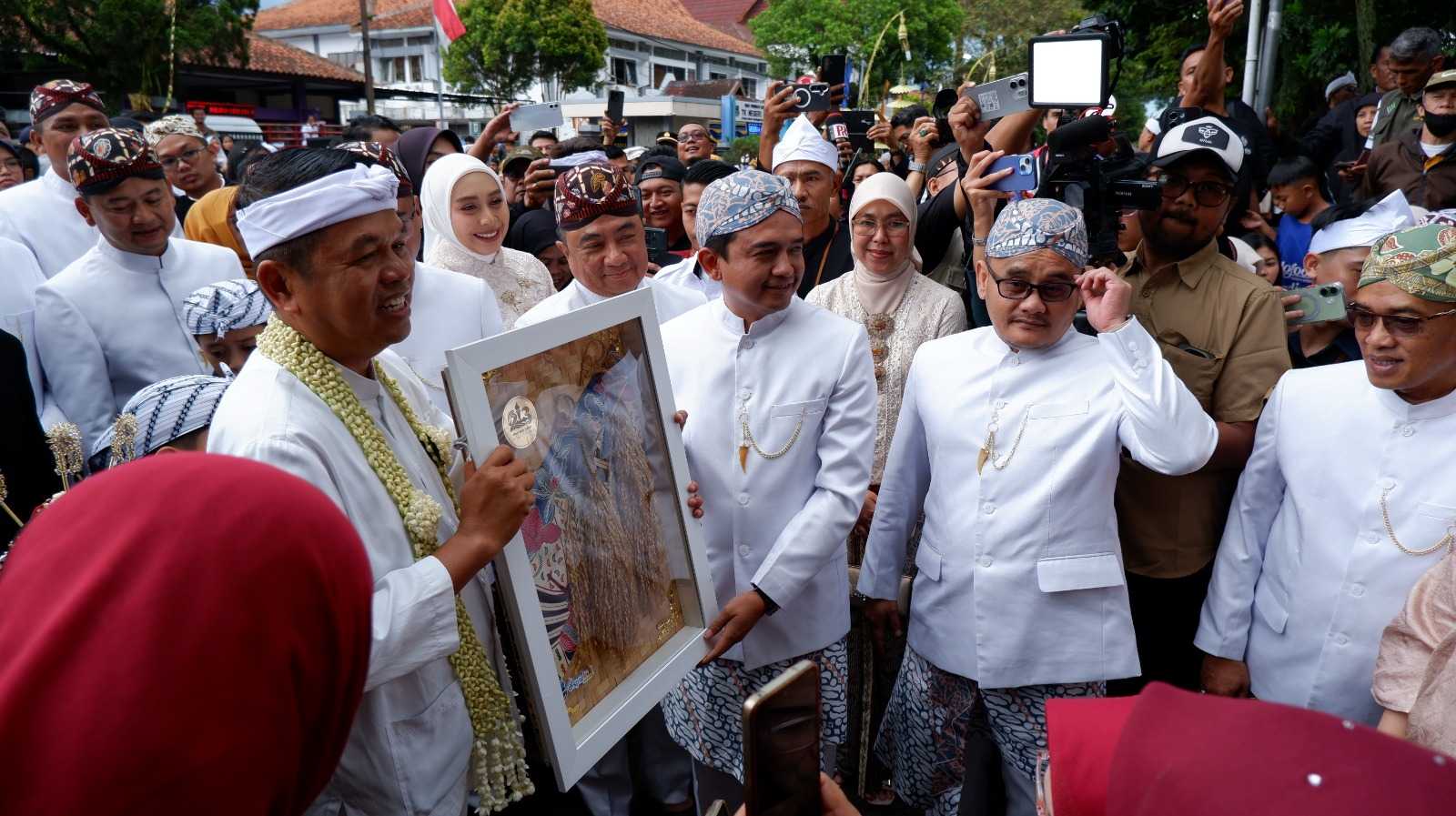 Paripurna HJG ke-213, Garut Teguhkan Semangat “Gumiwang, Tanjeur, Dangiang”